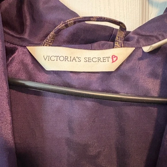 Vintage Victoria's Secret Purple Gold Satin Regal Robe XS/S - Picture 2 of 5